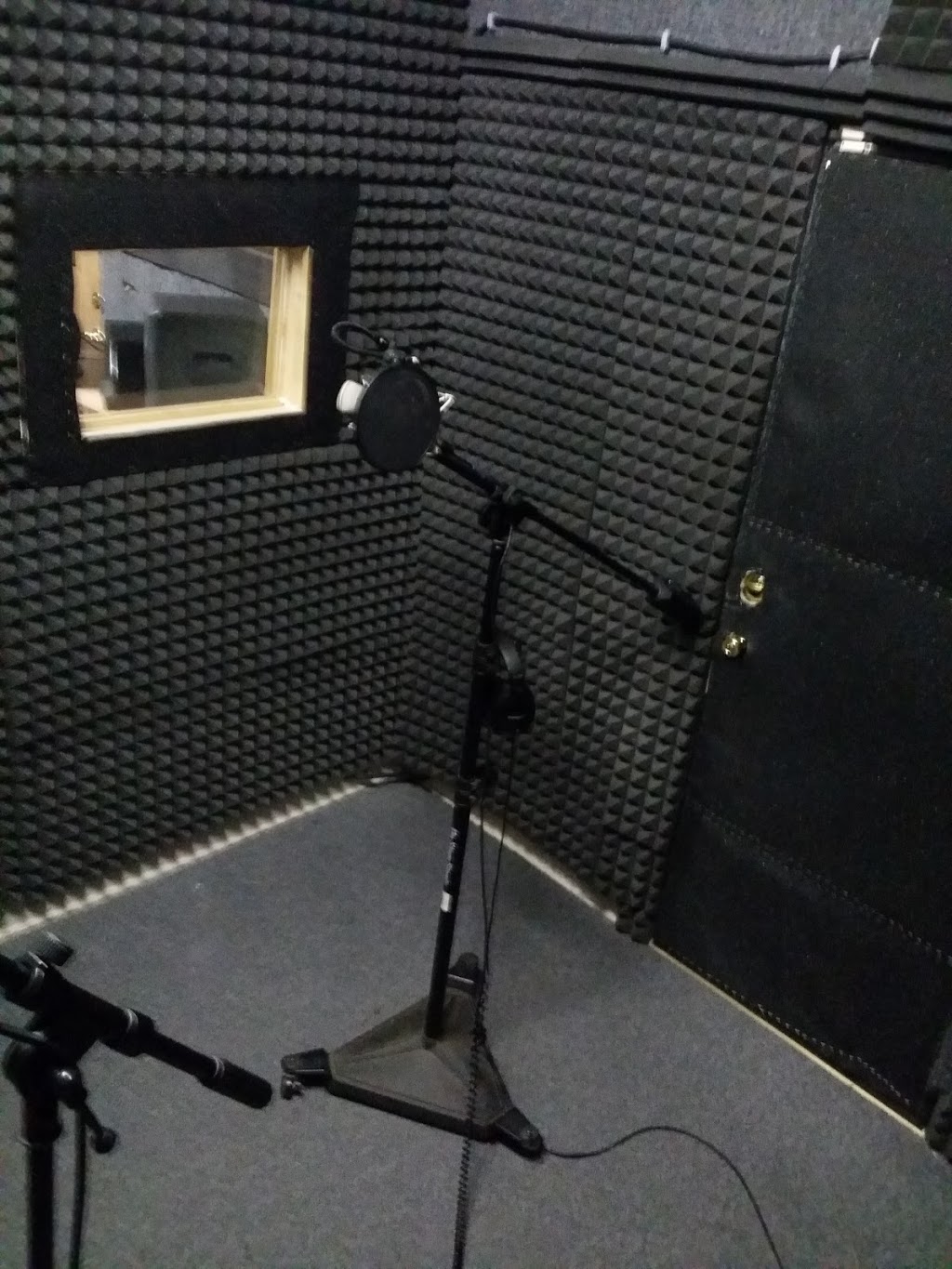 Savion Recording, Mixing,Mastering& Rehearsal Studio | 439 Main St, City of Orange, NJ 07050, USA | Phone: (973) 981-2044