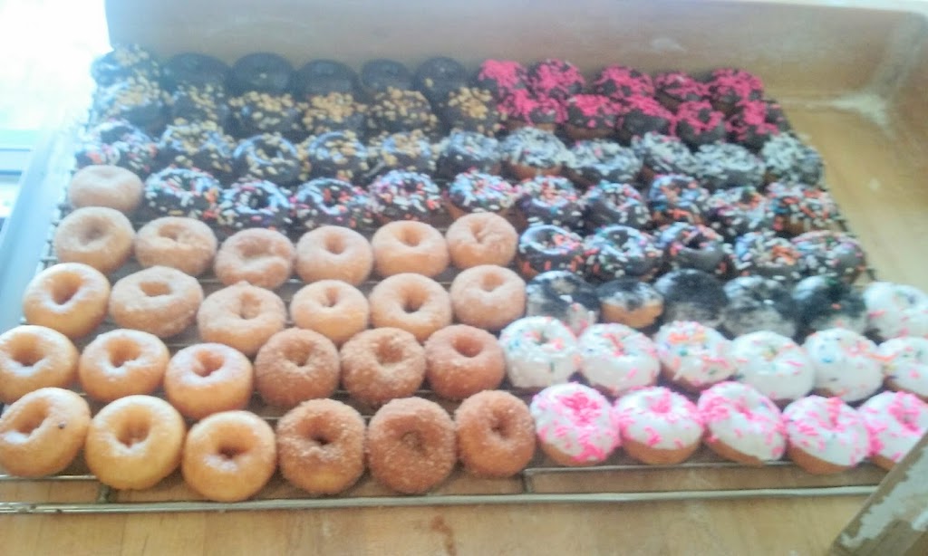 Yum Yum Donuts | 1834 Marengo St, Los Angeles, CA 90033, USA | Phone: (323) 226-9321