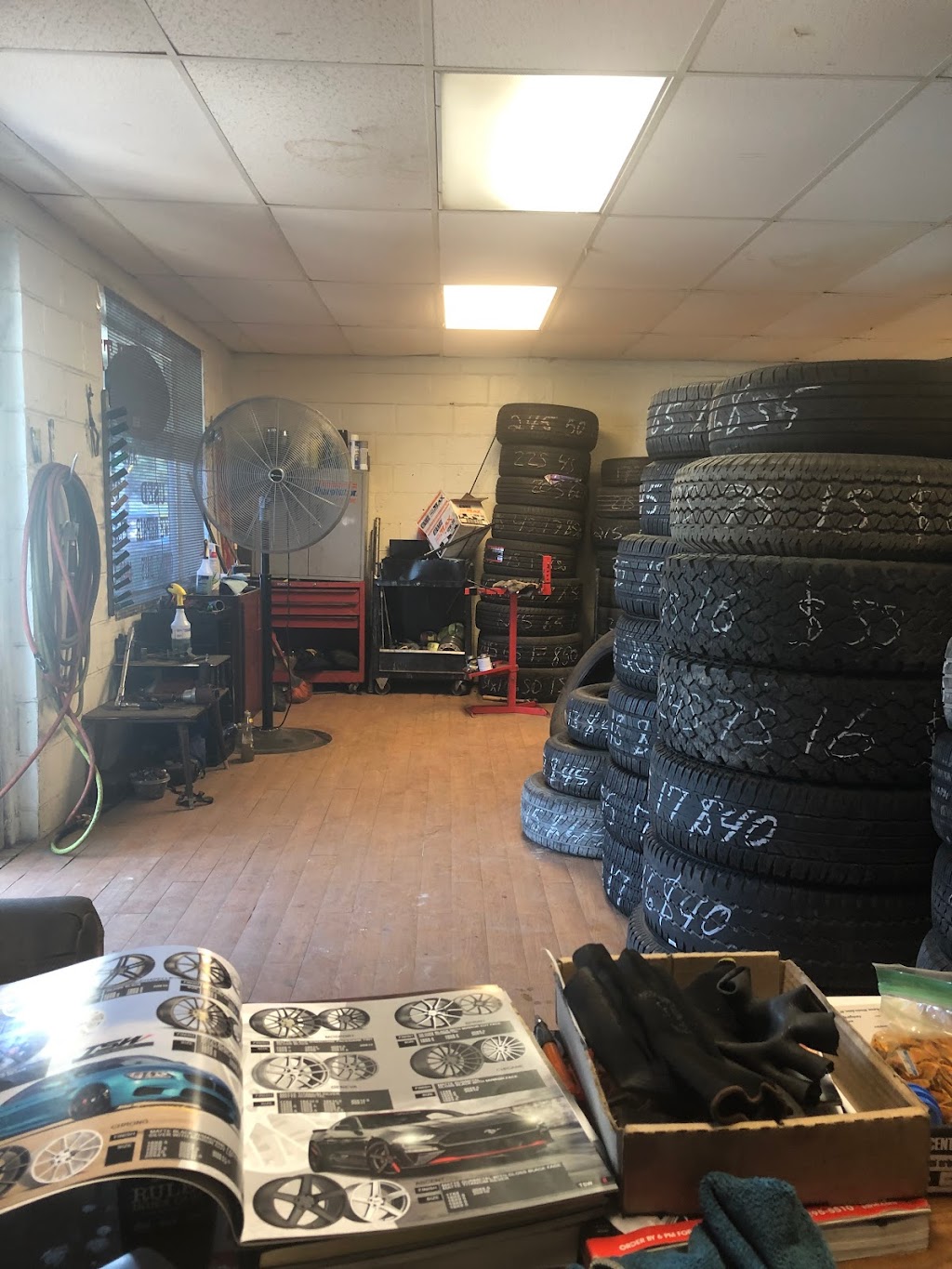 Sanchez Tires | 4523 Cherry St, Winston-Salem, NC 27105, USA | Phone: (336) 257-9361