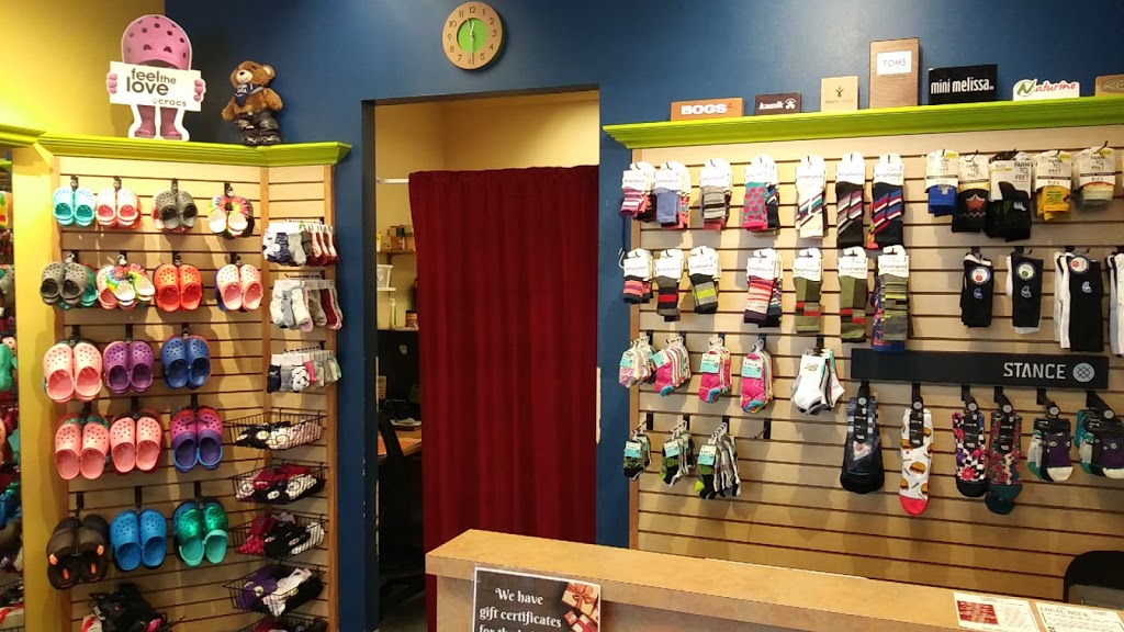 Little Feet Shoe Store | 201 University Blvd #103, Denver, CO 80206, USA | Phone: (303) 388-9535