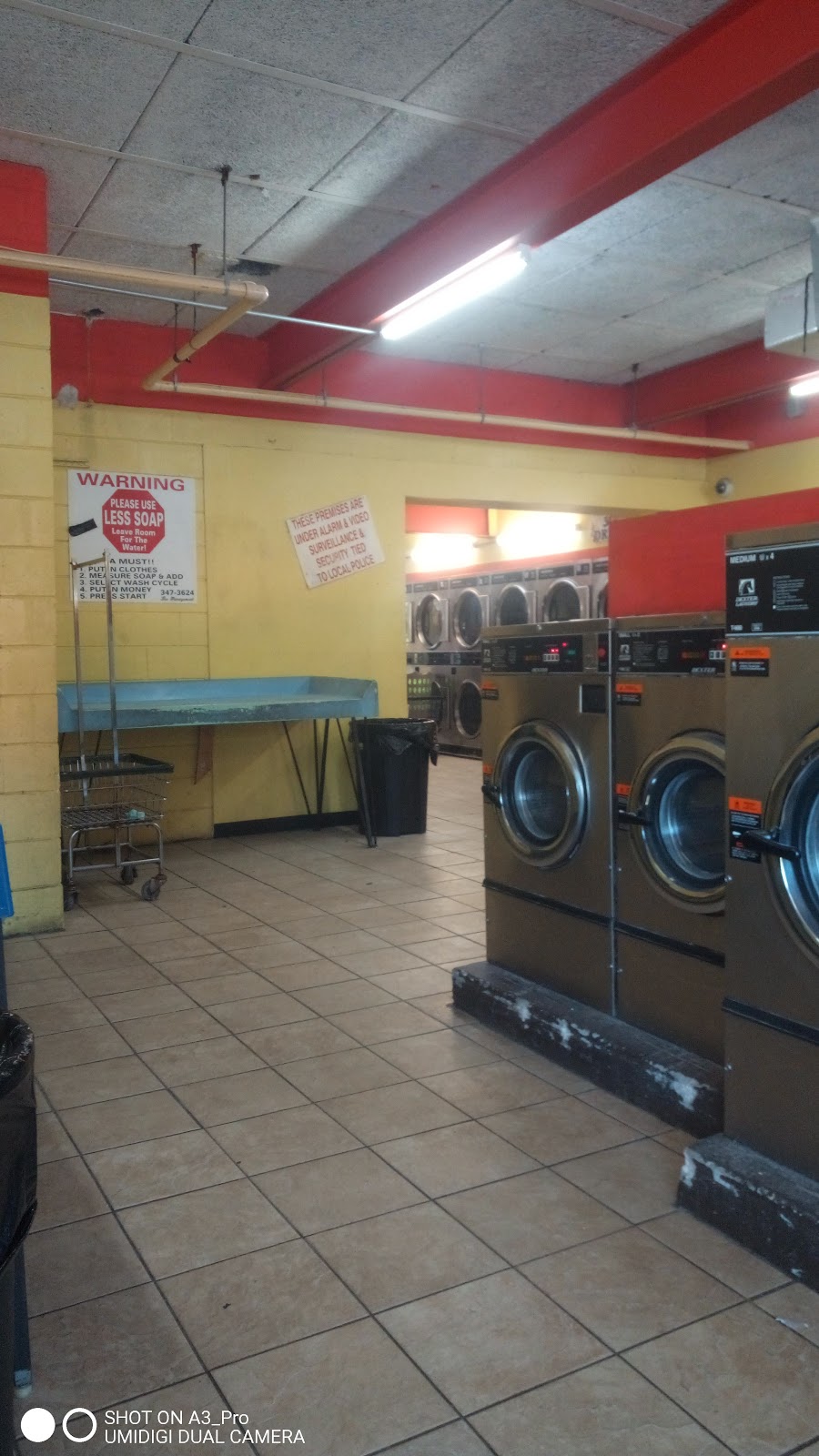 Discount Coin Laundry | 5552 Soutel Dr, Jacksonville, FL 32219, USA | Phone: (904) 347-3624