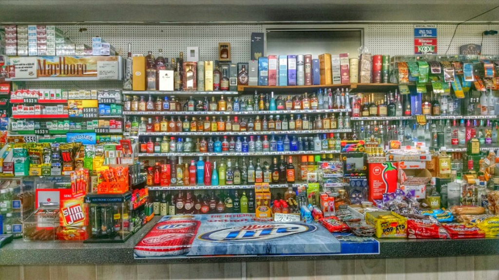 Harrison Liquor & Wine Mkt | 735 Harrison Blvd, Lincoln Park, MI 48146, USA | Phone: (313) 389-3759