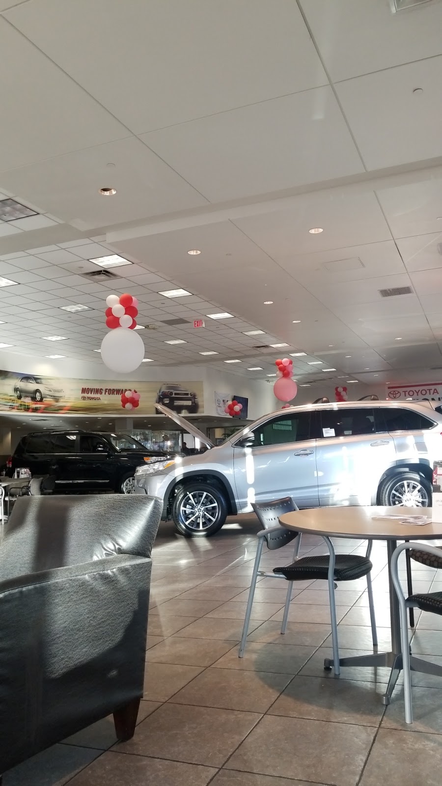 Earnhardt Toyota | 6136 E Auto Loop Ave, Mesa, AZ 85206, USA | Phone: (480) 807-9700