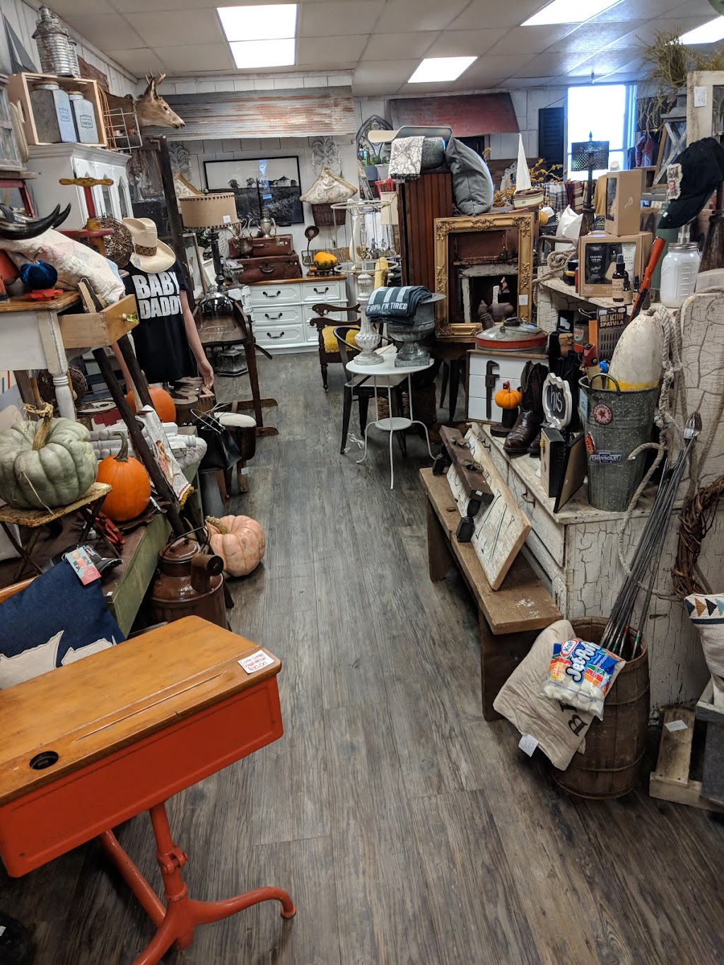 22 & Co. Antiques And Uncommon Goods | 215 Broad St, Prescott, WI 54021 | Phone: (651) 341-1933