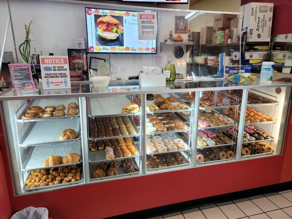 Lees Donuts | 1252 Davis St, San Leandro, CA 94577, USA | Phone: (510) 569-9025