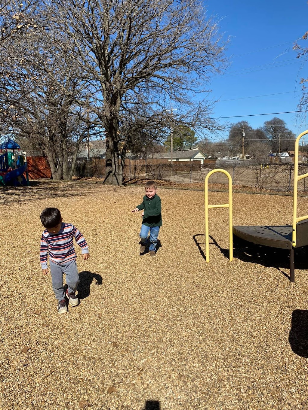 Sunshine Daycare | 223 Oakwood Ln, Lewisville, TX 75067, USA | Phone: (972) 219-9179