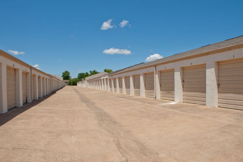 American Self Storage #5 | 2111 Alameda St, Norman, OK 73071, USA | Phone: (405) 364-2122