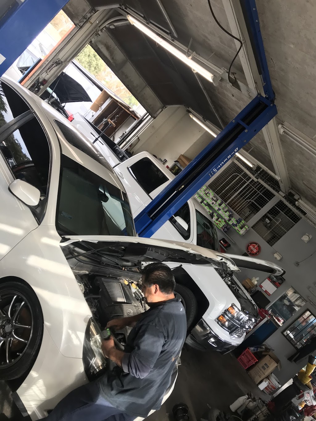 El Primo Auto Repair | 1446 S Flower St, Santa Ana, CA 92707, USA | Phone: (714) 662-7212