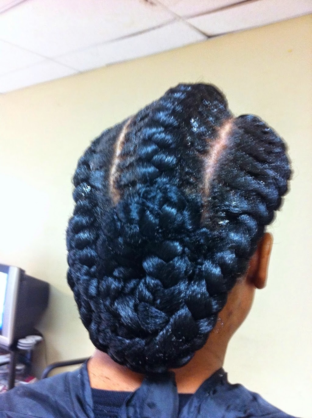 Monas Perfect African Hair Braiding and Beauty Salon | 5535 S 78th St, Tampa, FL 33619, USA | Phone: (813) 489-0575