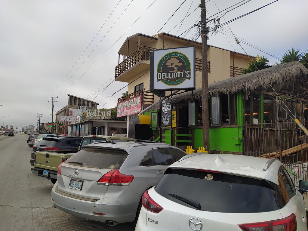 Cervecería Delliotts | Ensenada - Rosarito, Hermenegildo Cuenca Diaz, 22710 Rosarito, B.C., Mexico | Phone: 661 104 4394