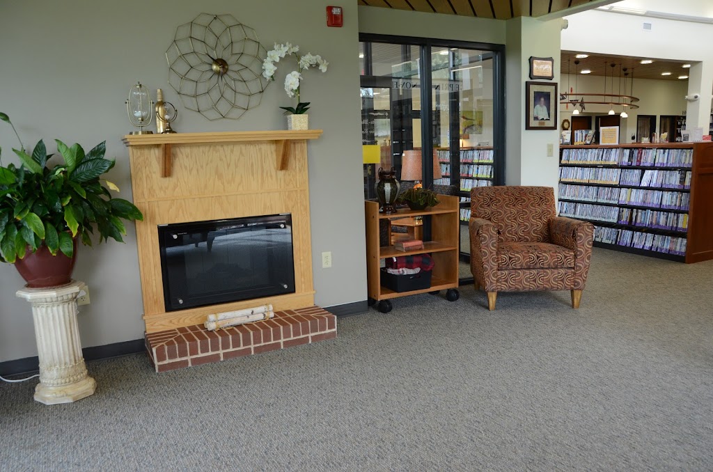 Hazel Mackin Community Library | 311 W Warren St, Roberts, WI 54023, USA | Phone: (715) 749-3849