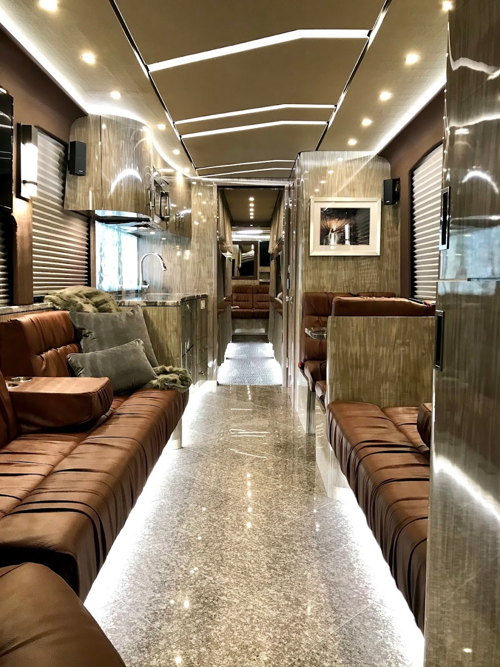 Northeast Luxury Coach | 312 Mitchell Hill Rd, Butler, PA 16002, USA | Phone: (724) 256-8275