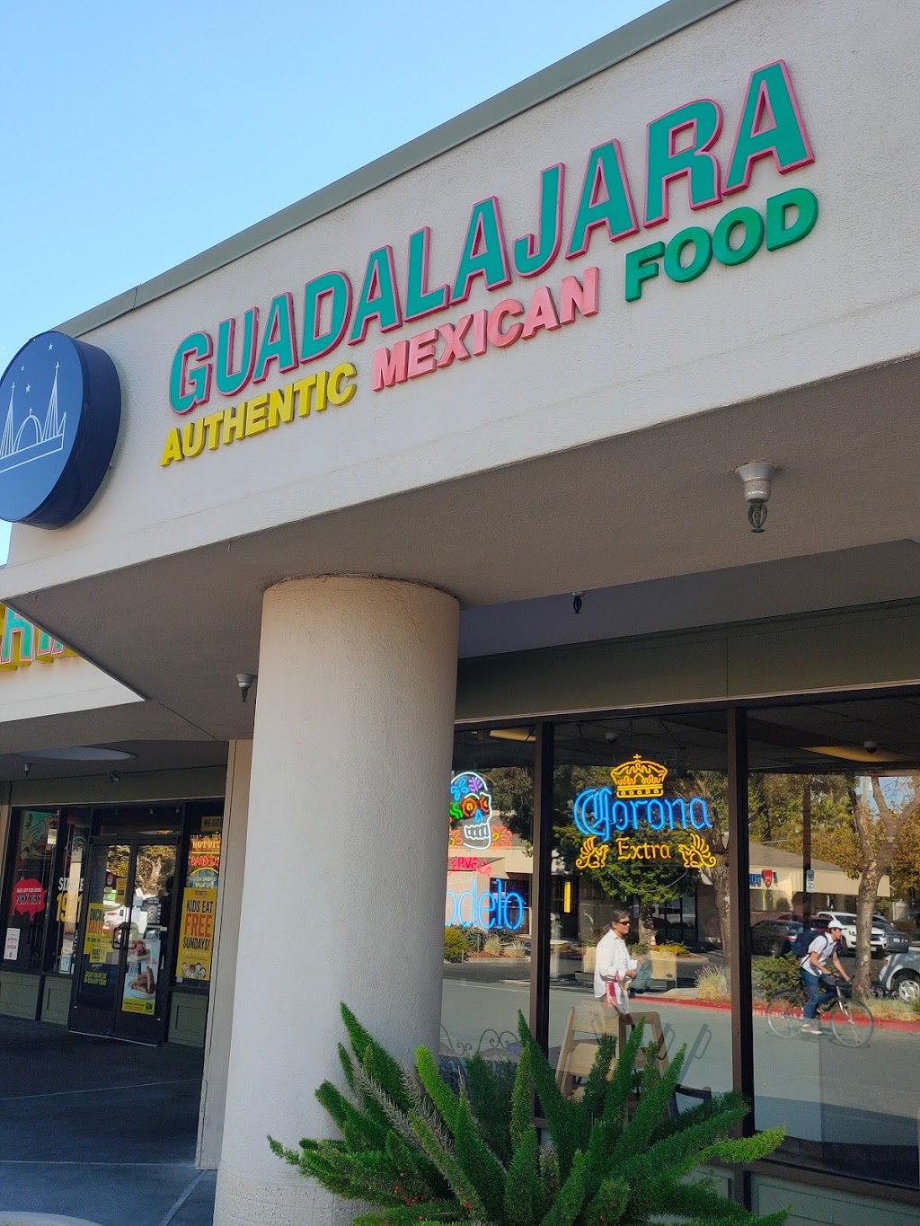 Taqueria Guadalajara | 640 W Covell Blvd, Davis, CA 95616, USA | Phone: (530) 297-4000