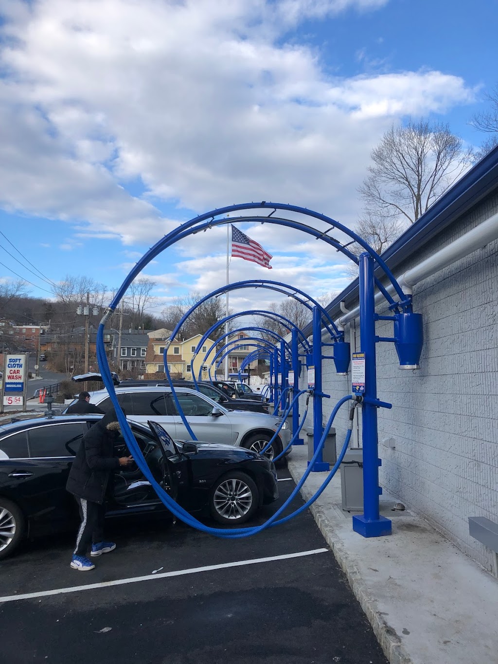 Nyack Soft Cloth Car Wash | 5 Polhemus St, Nyack, NY 10960, USA | Phone: (845) 358-0200