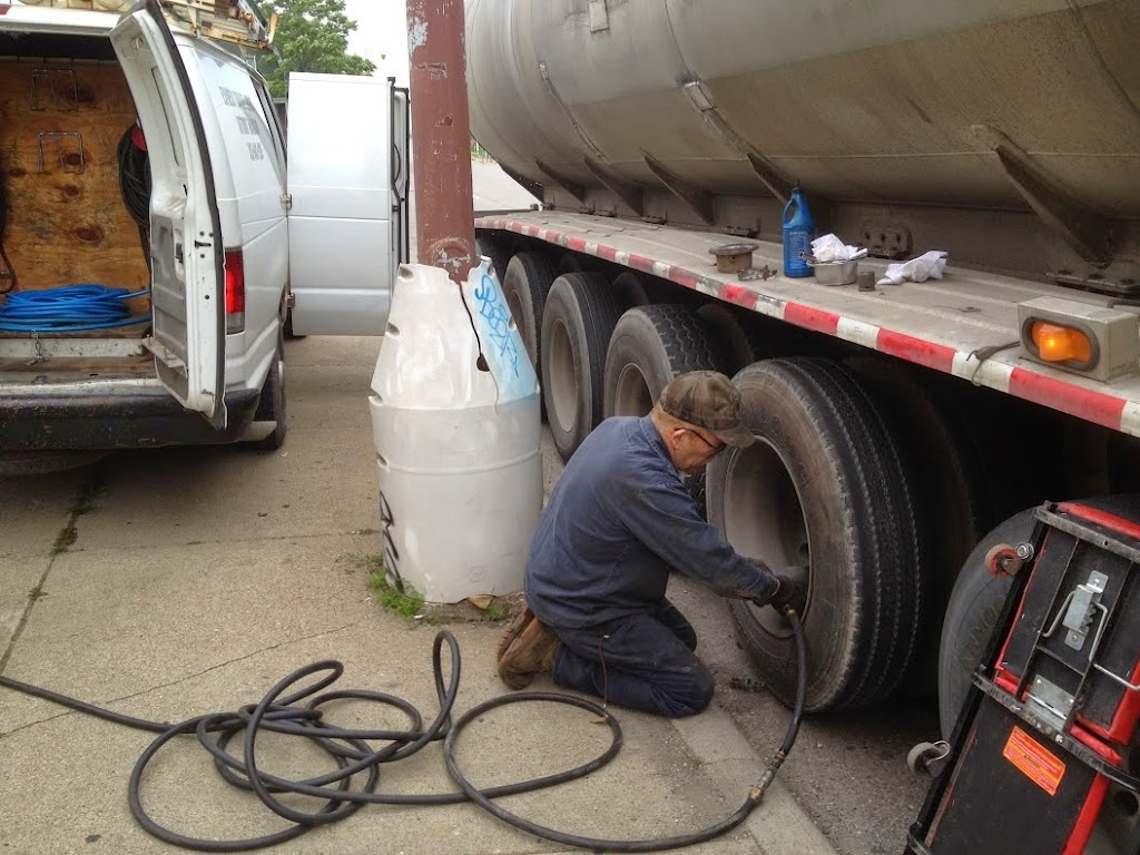 Express Trailer Services Co | 361 Fordson St, Detroit, MI 48217, USA | Phone: (313) 843-1295