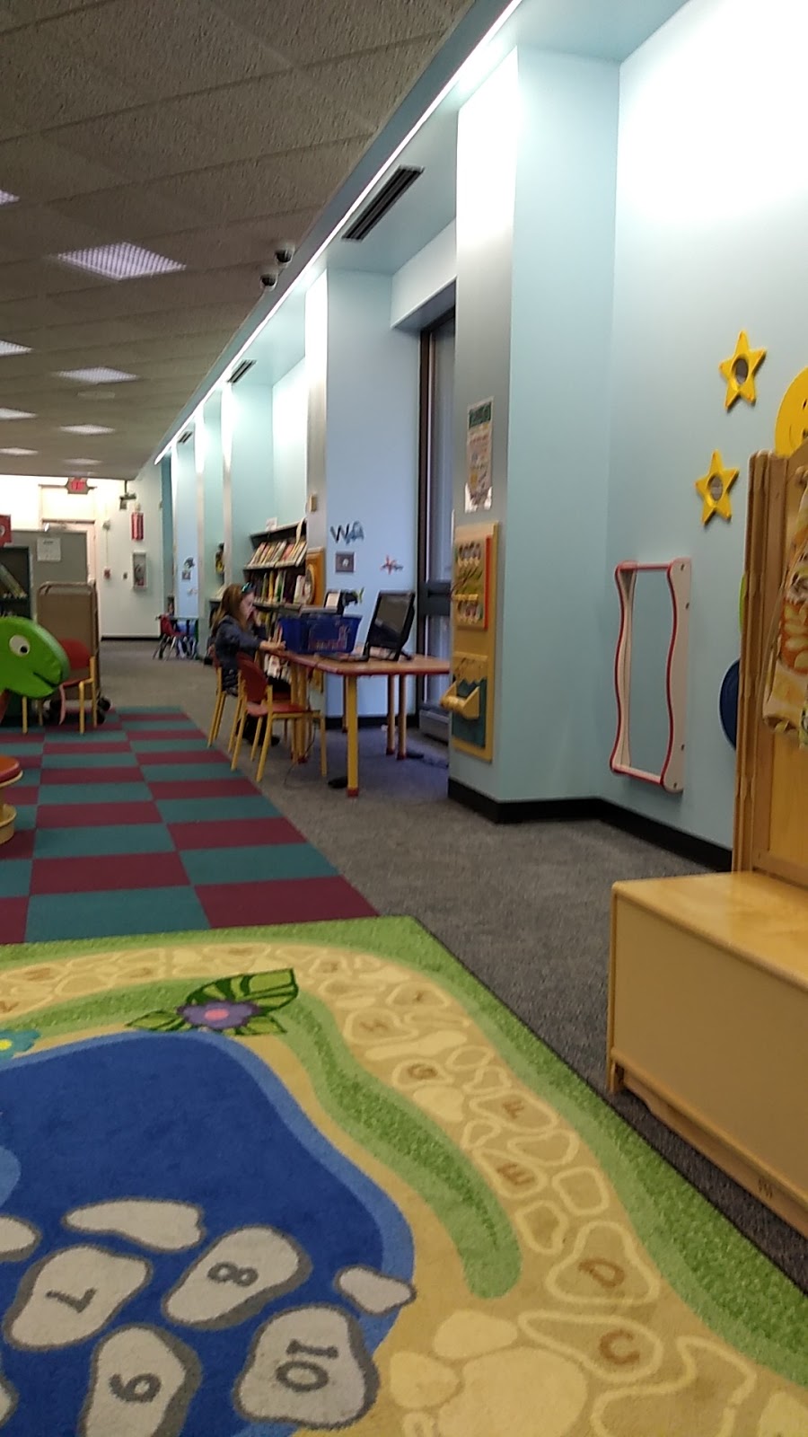 Edgewater Library - Anne Arundel County Public Library | 25 Stepneys Ln, Edgewater, MD 21037, USA | Phone: (410) 222-1538