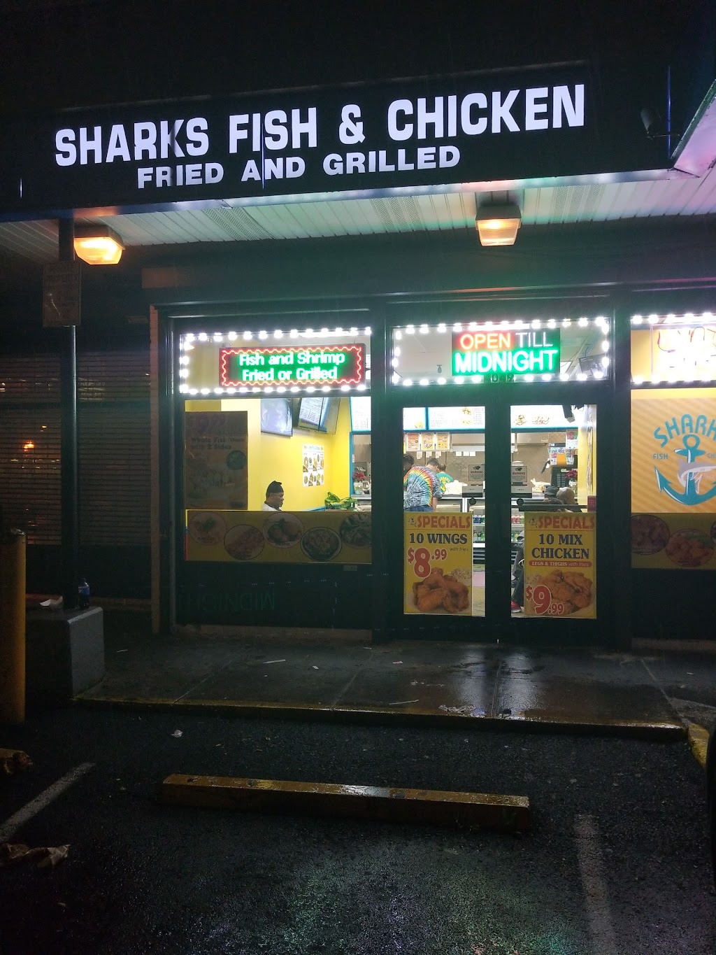 Sharks Fish & Chicken | 4049 Minnesota Ave NE, Washington, DC 20019, USA | Phone: (202) 398-1150