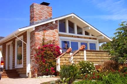 Beach View Cottage | 22035 E Cliff Dr, Santa Cruz, CA 95062, USA | Phone: (831) 818-8651