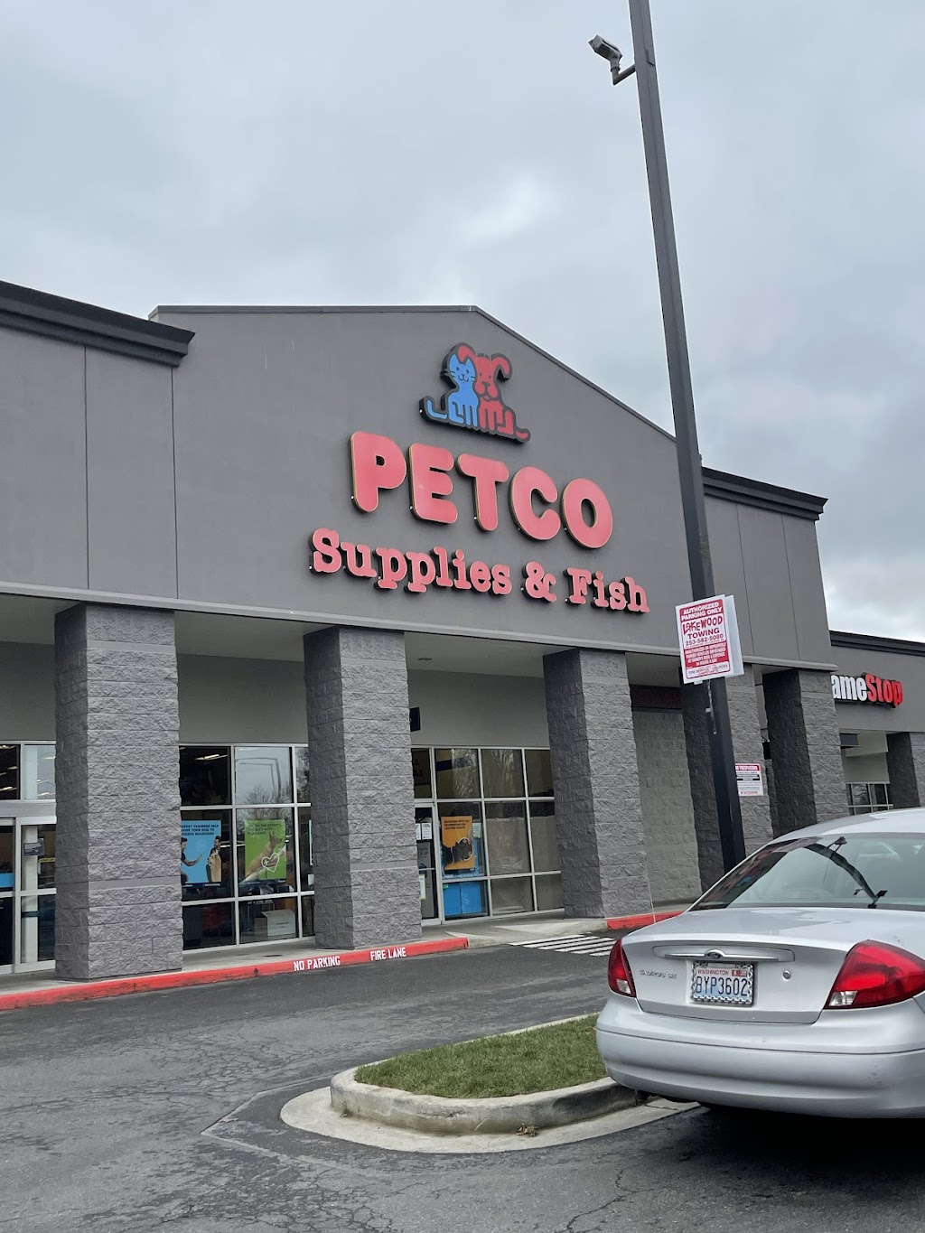 Petco | 5700 100th St SW, Lakewood, WA 98499, USA | Phone: (253) 984-6903