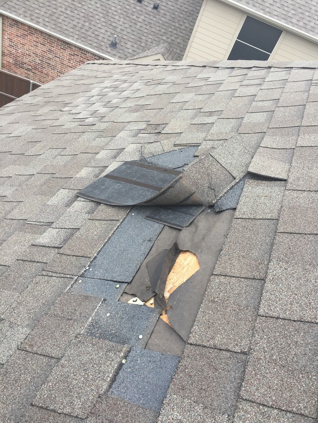 Edwinroofing | 611 Lynnfield Dr, Arlington, TX 76014, USA | Phone: (817) 683-6261