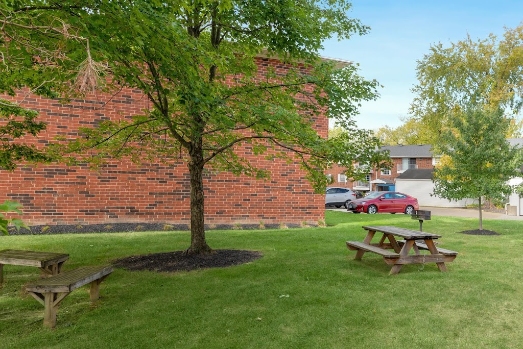 Walnut Hill Apartments | 12601 Walnut Hill Dr, North Royalton, OH 44133, USA | Phone: (440) 237-1001