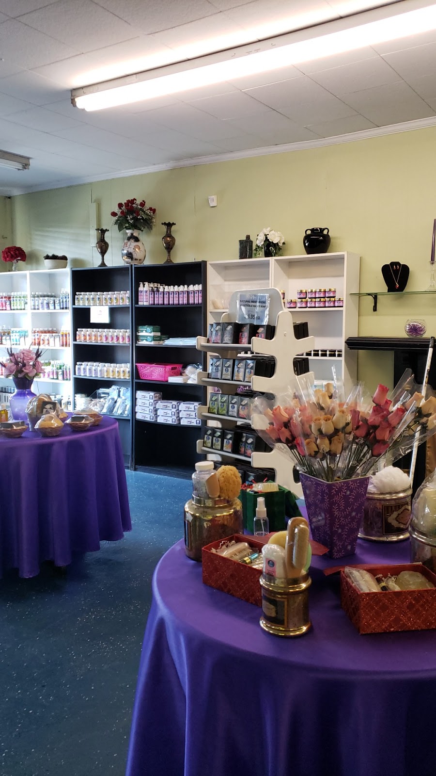 Eclipse Cosmetics | 614 W 2nd St, Kenly, NC 27542, USA | Phone: (919) 284-0084