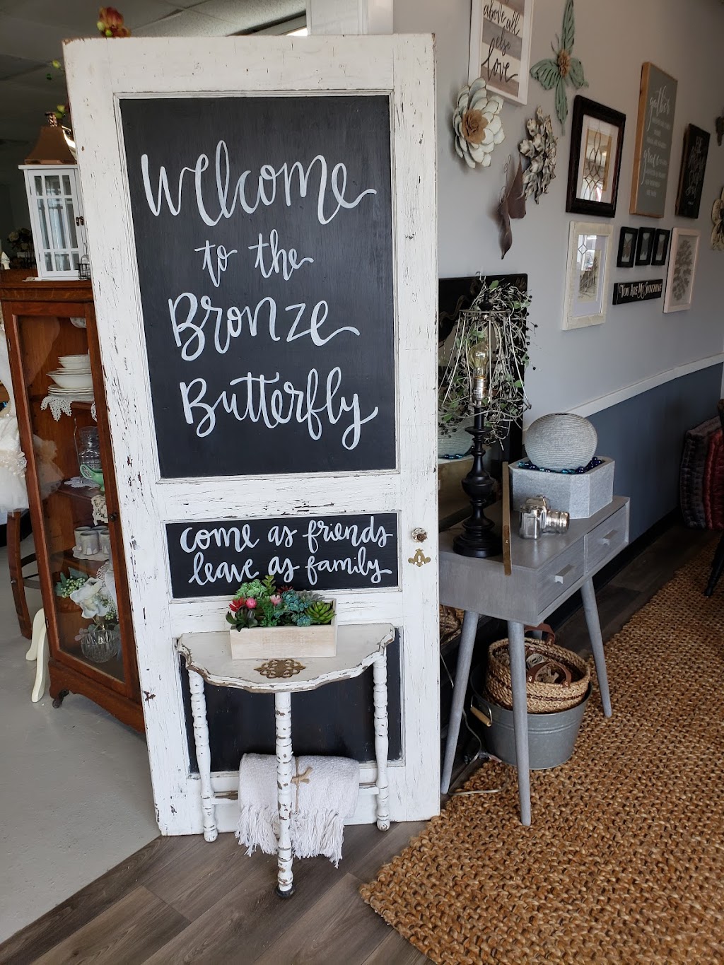 The Bronze Butterfly | 149 Witherspoon Ave, Gallatin, TN 37066, USA | Phone: (615) 989-7068