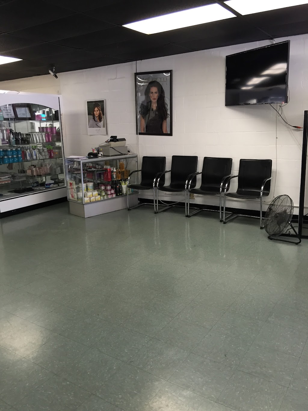 Lovelys Beauty & Barber | 1416 Huntington Dr, Duarte, CA 91010, USA | Phone: (626) 531-7202