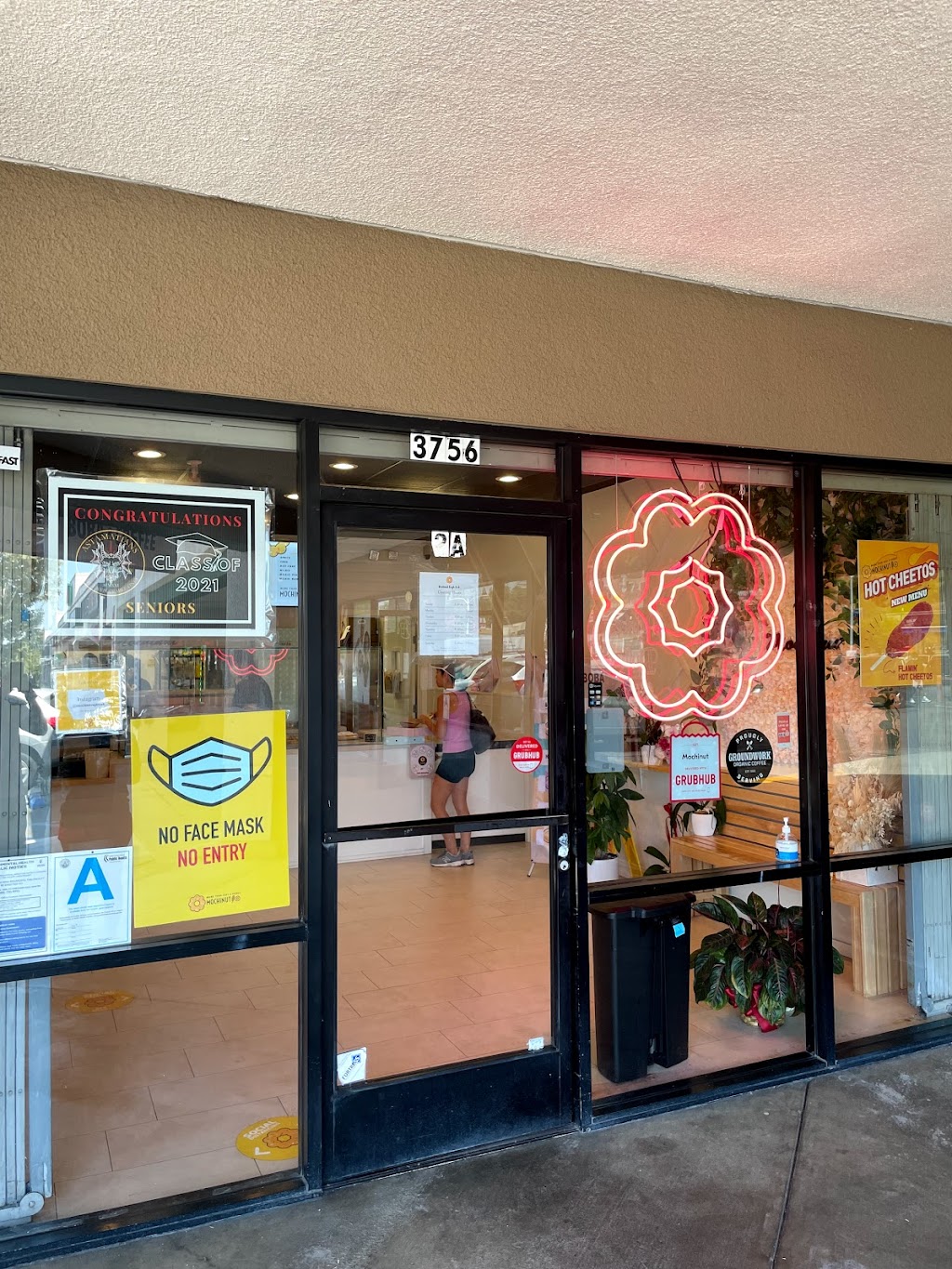 Mochinut - Eagle Rock | 3756 W Ave 40 #2A, Los Angeles, CA 90065, USA | Phone: (323) 739-6600