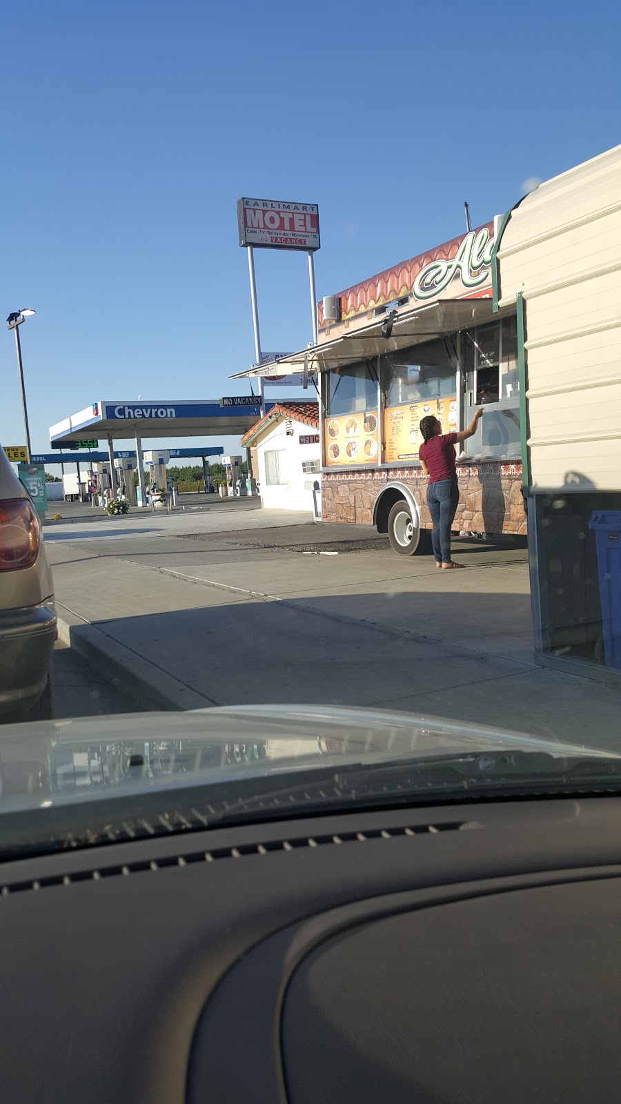 Big Bs Travel Center: Chevron | 1164 N Front St, Earlimart, CA 93219, USA | Phone: (661) 849-2222