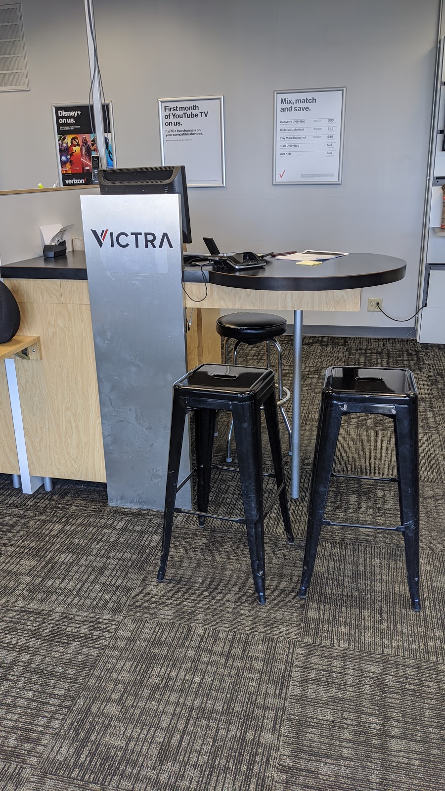 Verizon Authorized Retailer - Victra | 2401 W Central Ave Ste D, El Dorado, KS 67042, USA | Phone: (316) 321-3289