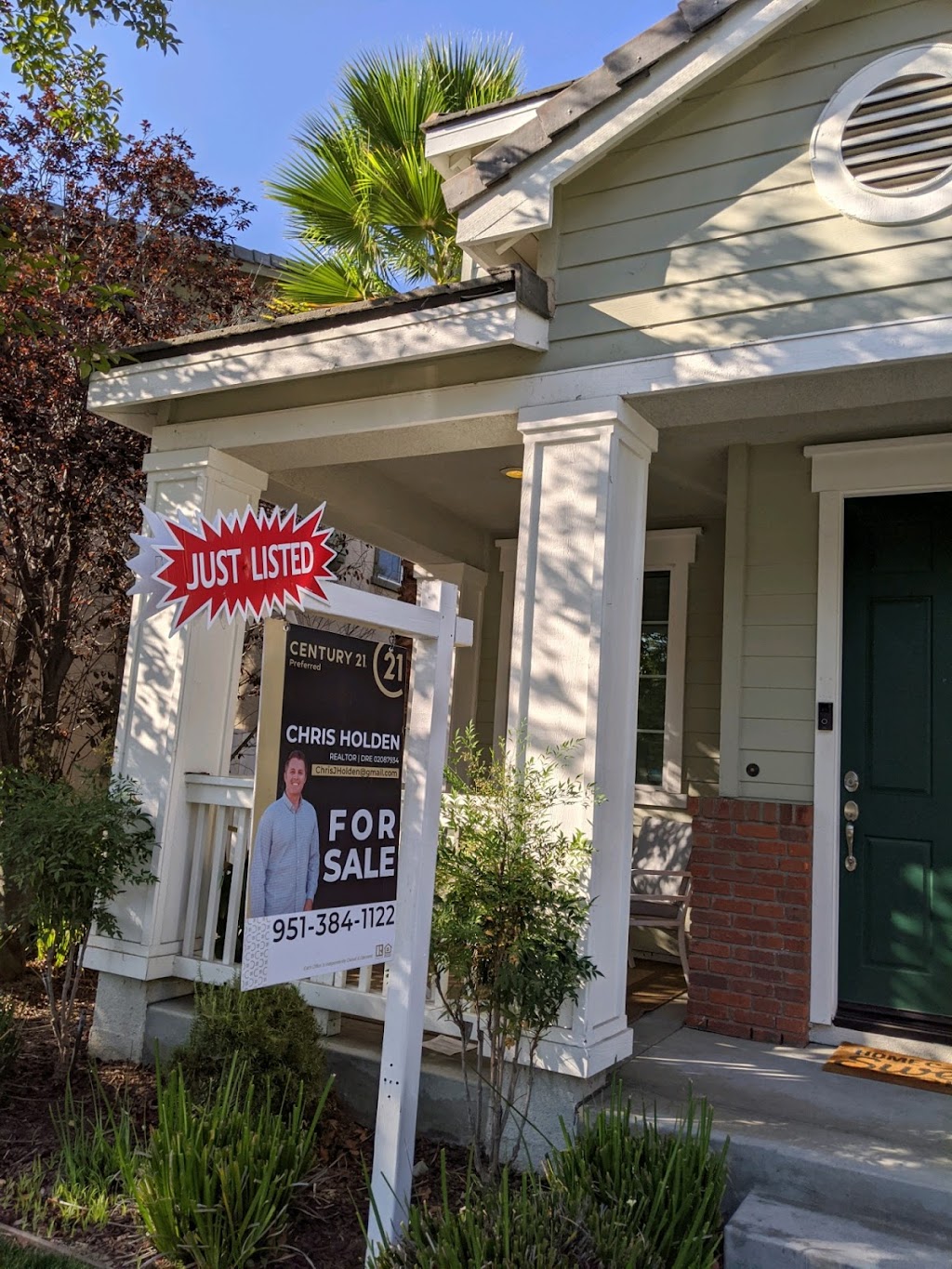 Christopher Holden Realtor | 28588 Old Front St Suite 300, Temecula, CA 92590, USA | Phone: (951) 384-1122