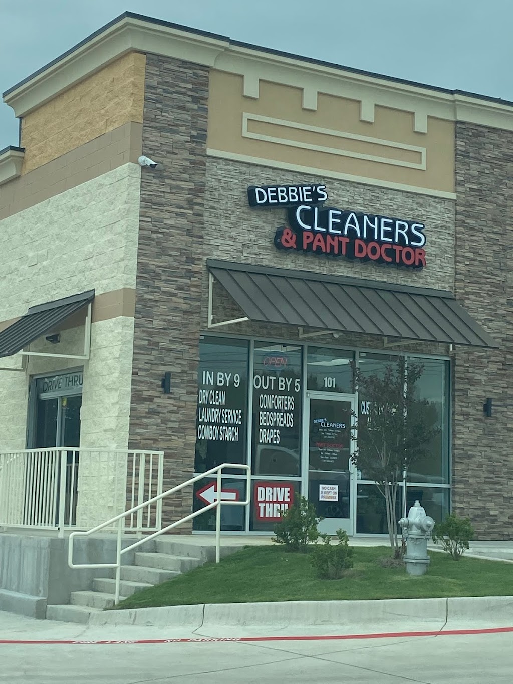 Debbies Cleaners | 701 E Debbie Ln Suite 101, Mansfield, TX 76063, USA | Phone: (817) 592-3748