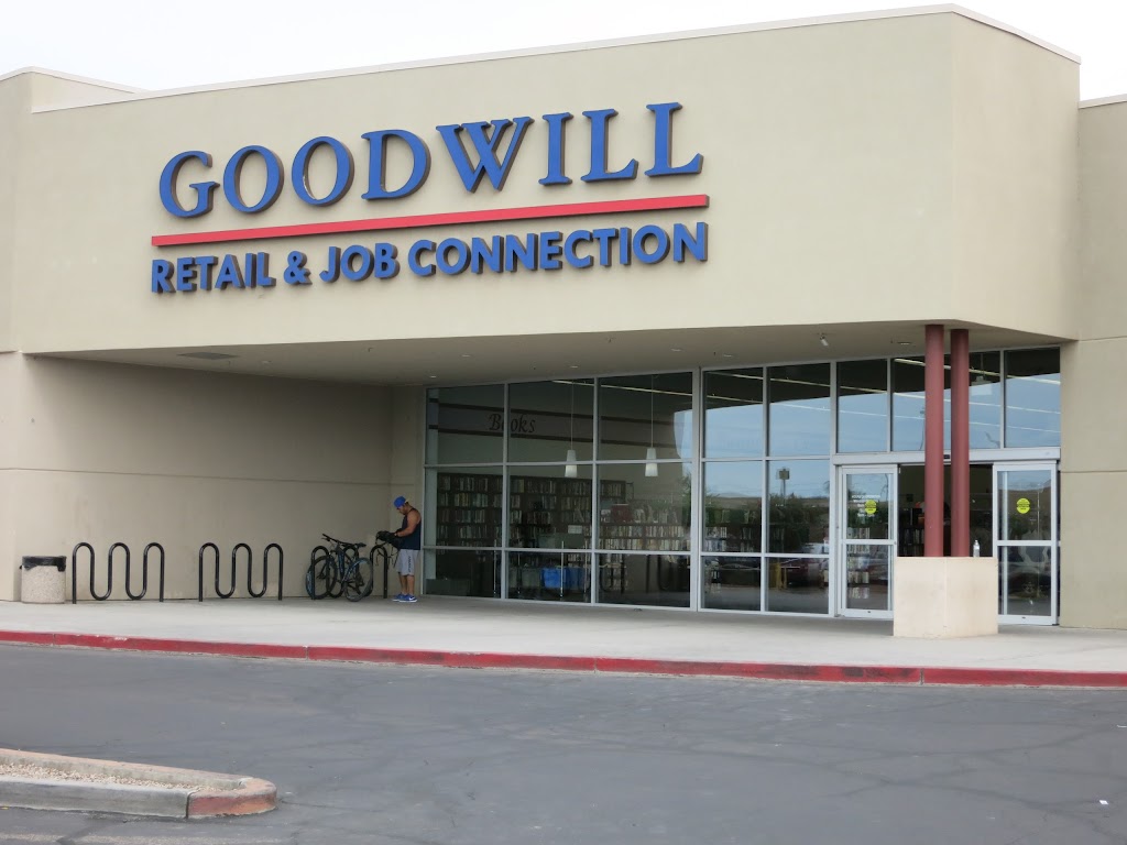 Goodwill Thrift Store and Donation Center | 1325 E Florence Blvd, Casa Grande, AZ 85122, USA | Phone: (520) 582-1002