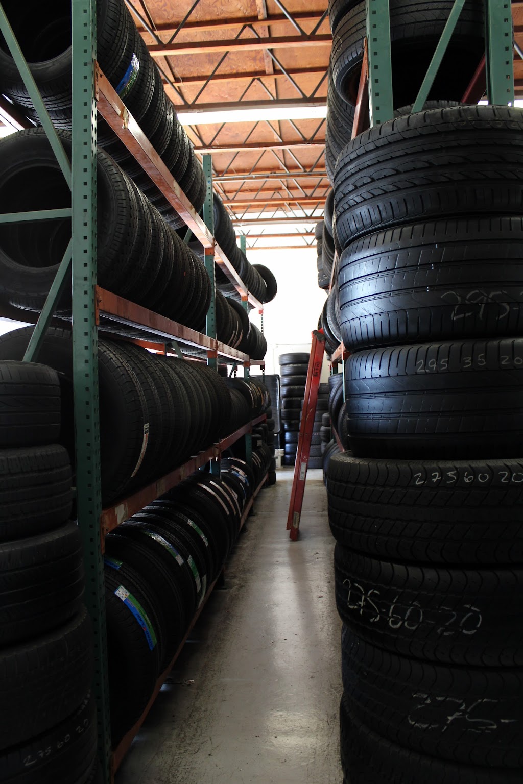 Vallejo Tire & Wheels 2655 Monument Blvd C, Concord, CA 94520, USA