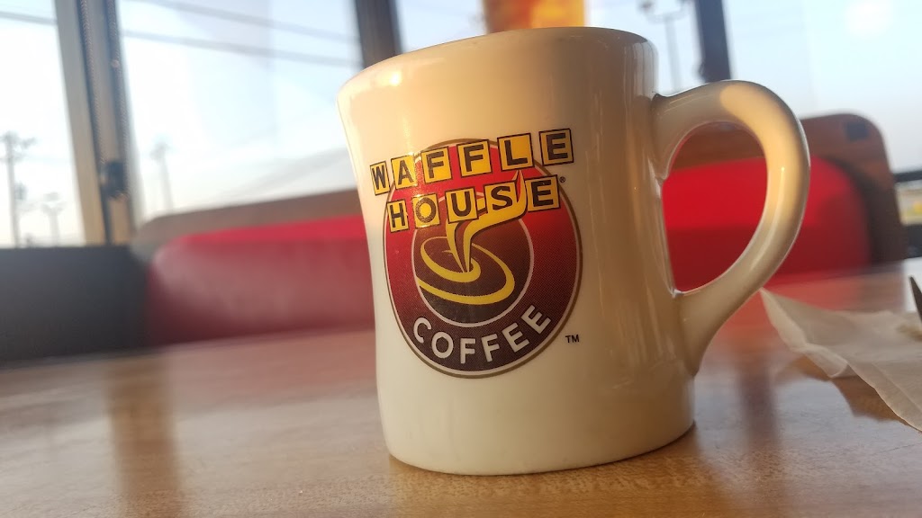 Waffle House | 714 S Main St, King, NC 27021, USA | Phone: (336) 983-0166