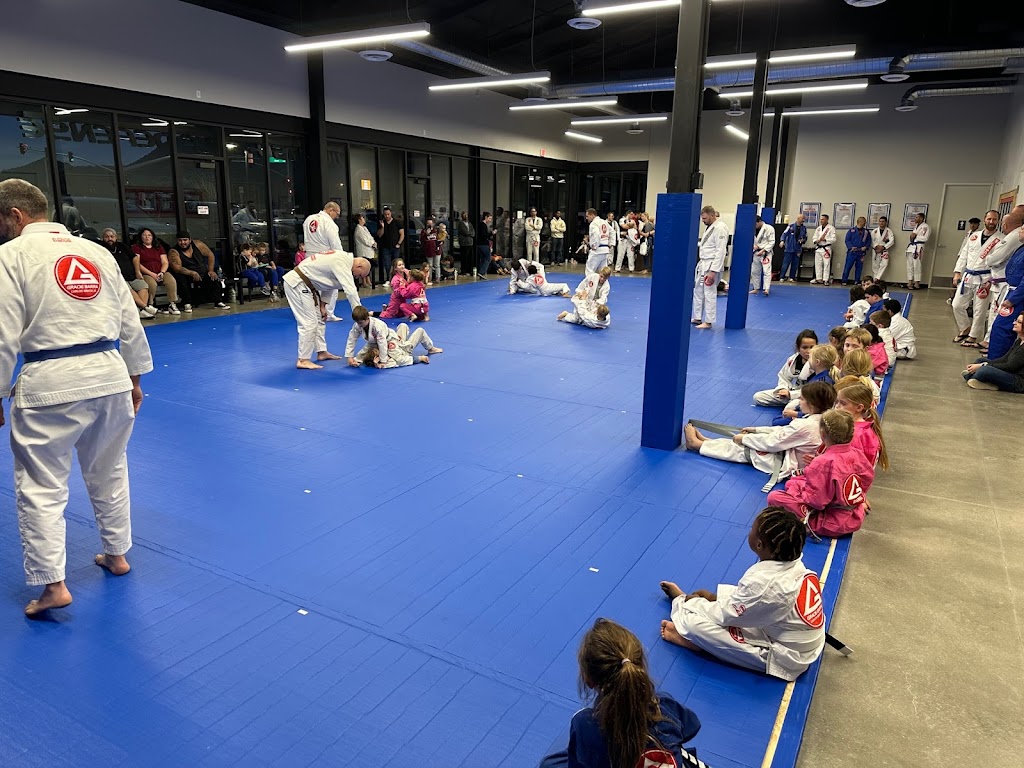 Gracie Barra Queen Creek Jiu Jitsu and Self Defense | 6100 W Hunt Hwy, Queen Creek, AZ 85142, USA | Phone: (602) 826-5944