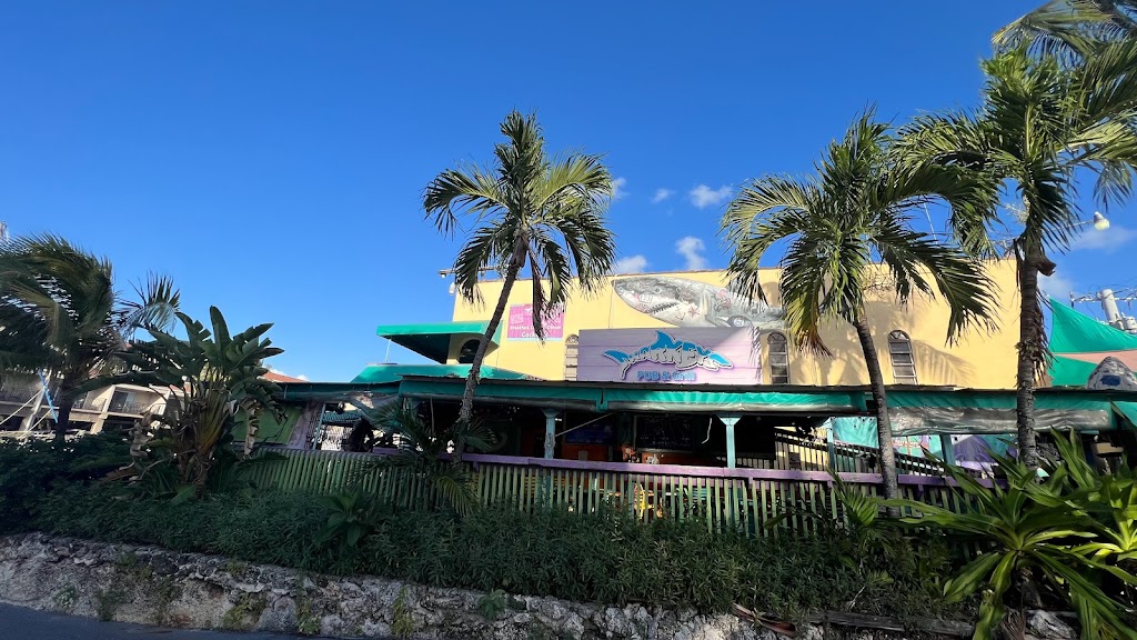 Sharkey’s Sharkbite Grill | 522 Caribbean Dr, Key Largo, FL 33037, USA | Phone: (305) 453-0999