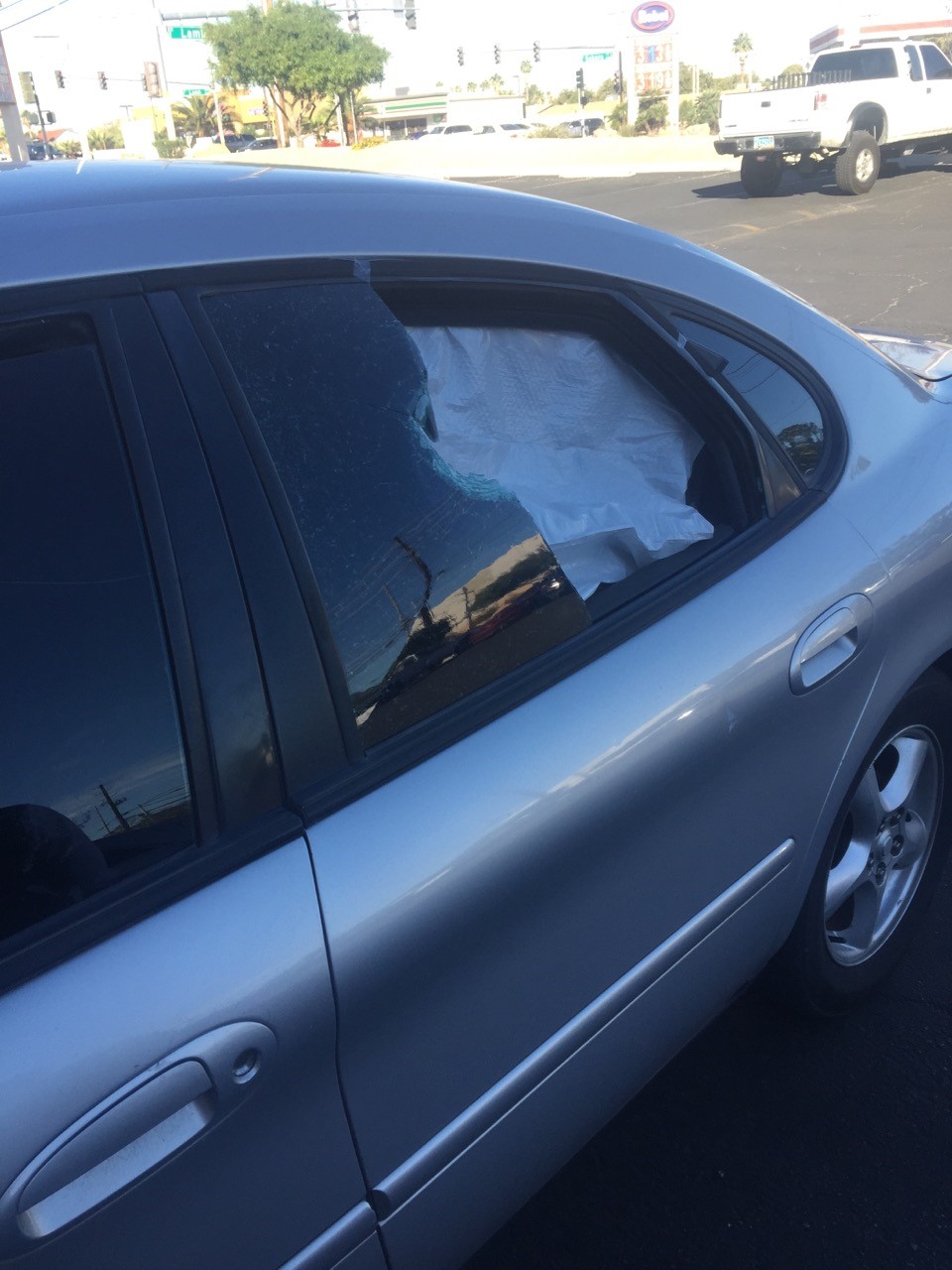 Auto Glass & Auto Power Window Repairs Las Vegas , NV | 4245 E Sahara Ave suite 1 1, Las Vegas, NV 89104, USA | Phone: (702) 207-2018