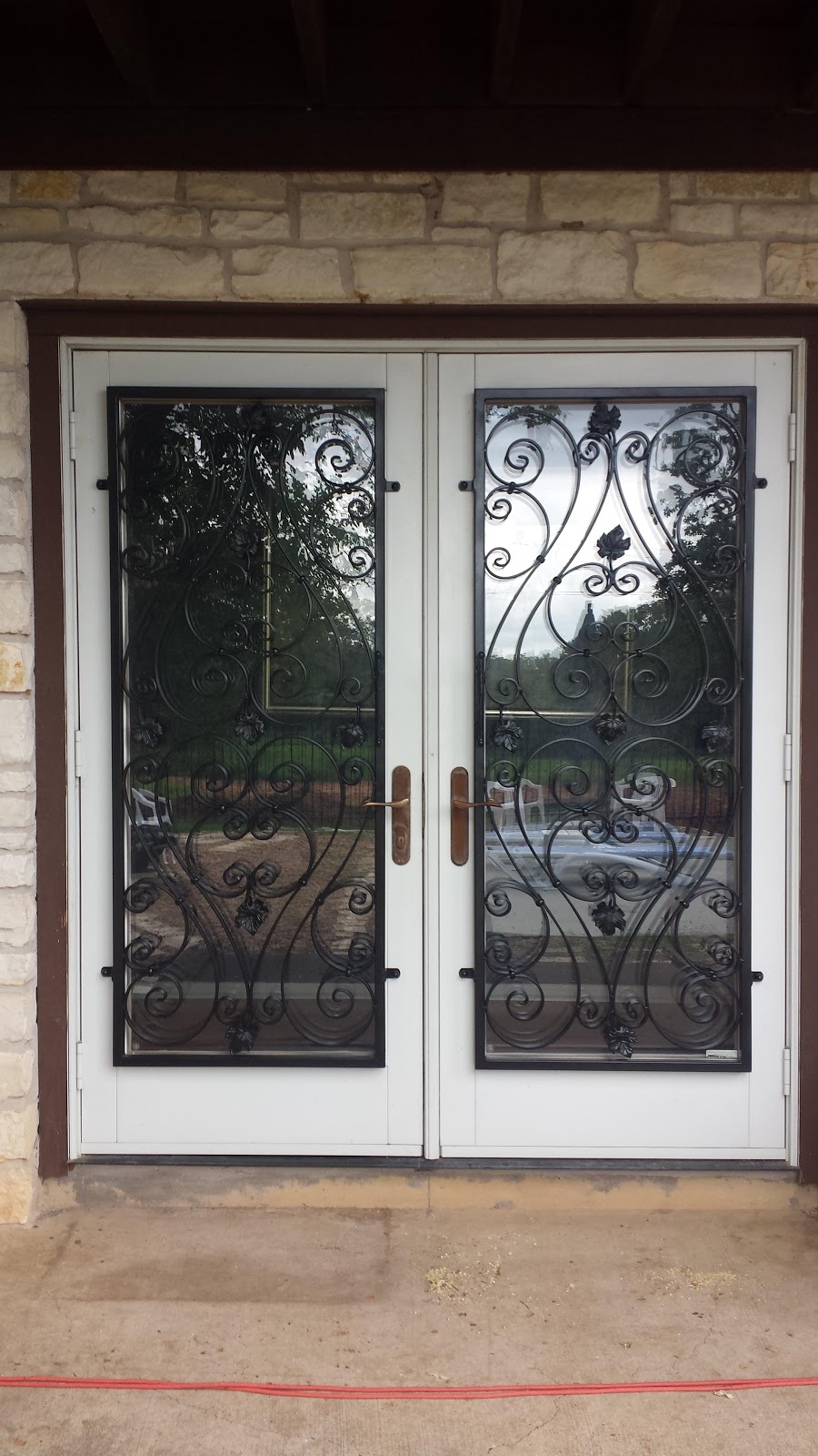 Munoz Ironwork | 107 Dustins Dr, Kyle, TX 78640, USA | Phone: (512) 417-2352