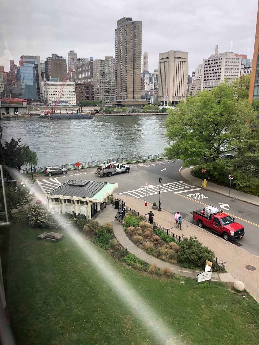 Roosevelt Island Visitor Center Kiosk | New York, NY 10044, USA | Phone: (212) 688-4836