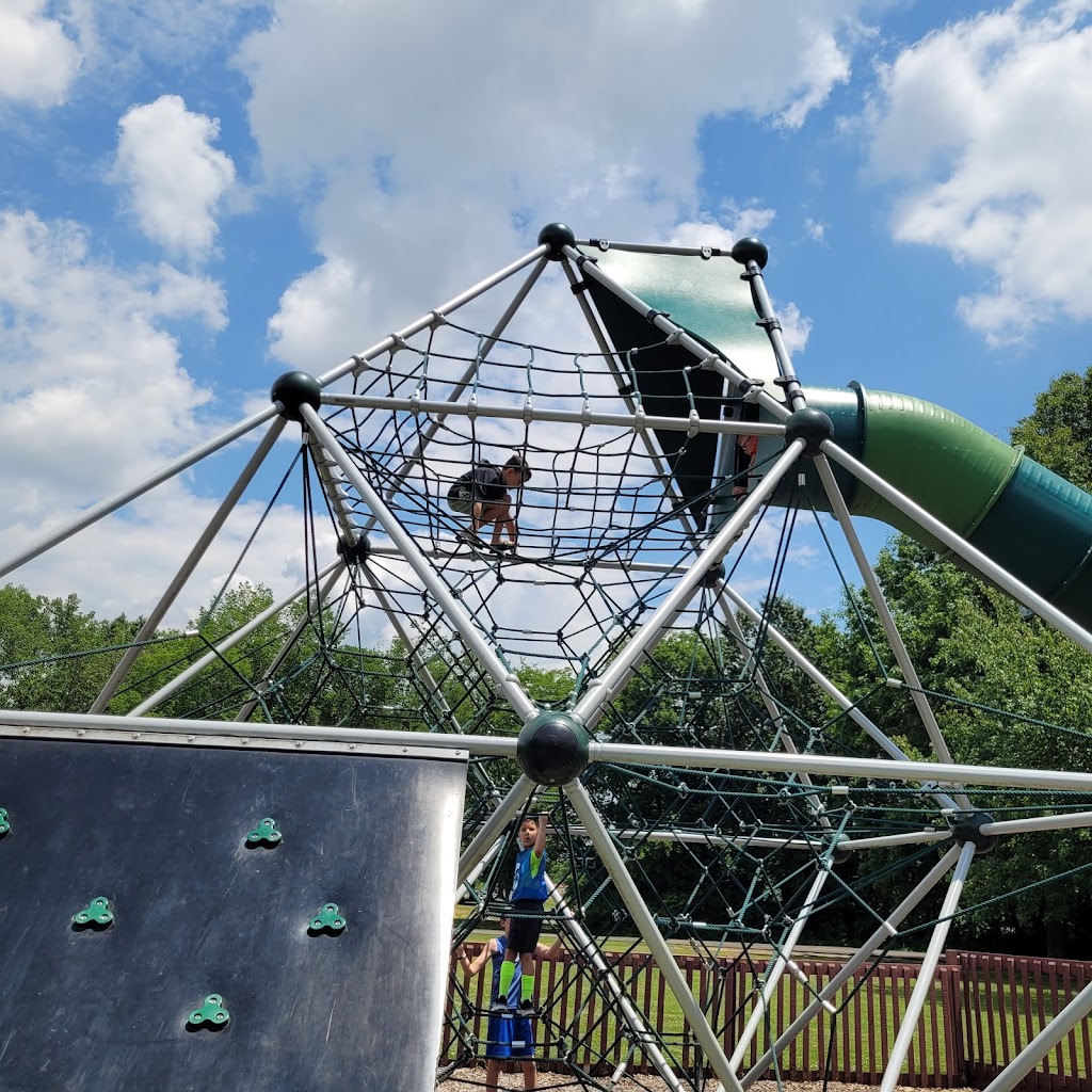 Don Fox Community Park | 955 W Baddour Pkwy, Lebanon, TN 37087, USA | Phone: (615) 449-0303