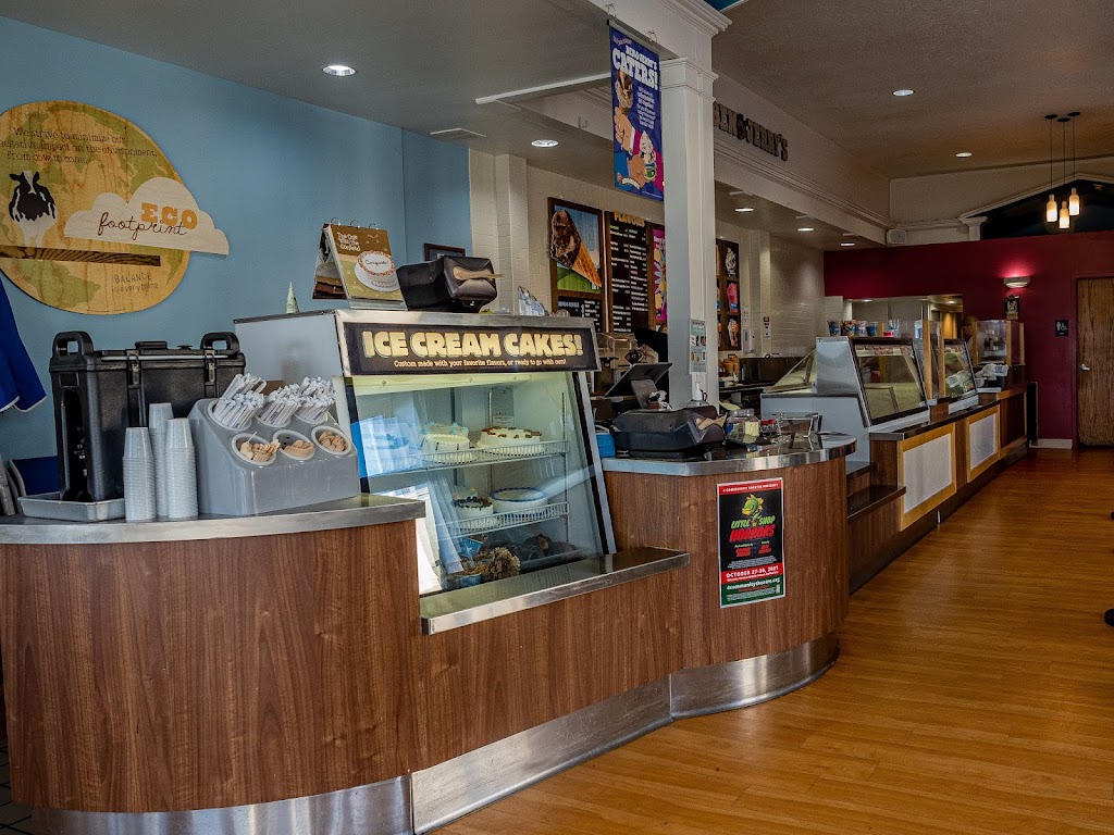 Ben & Jerry’s | 539 Lake St E 1st Floor, Wayzata, MN 55391, USA | Phone: (952) 473-1705