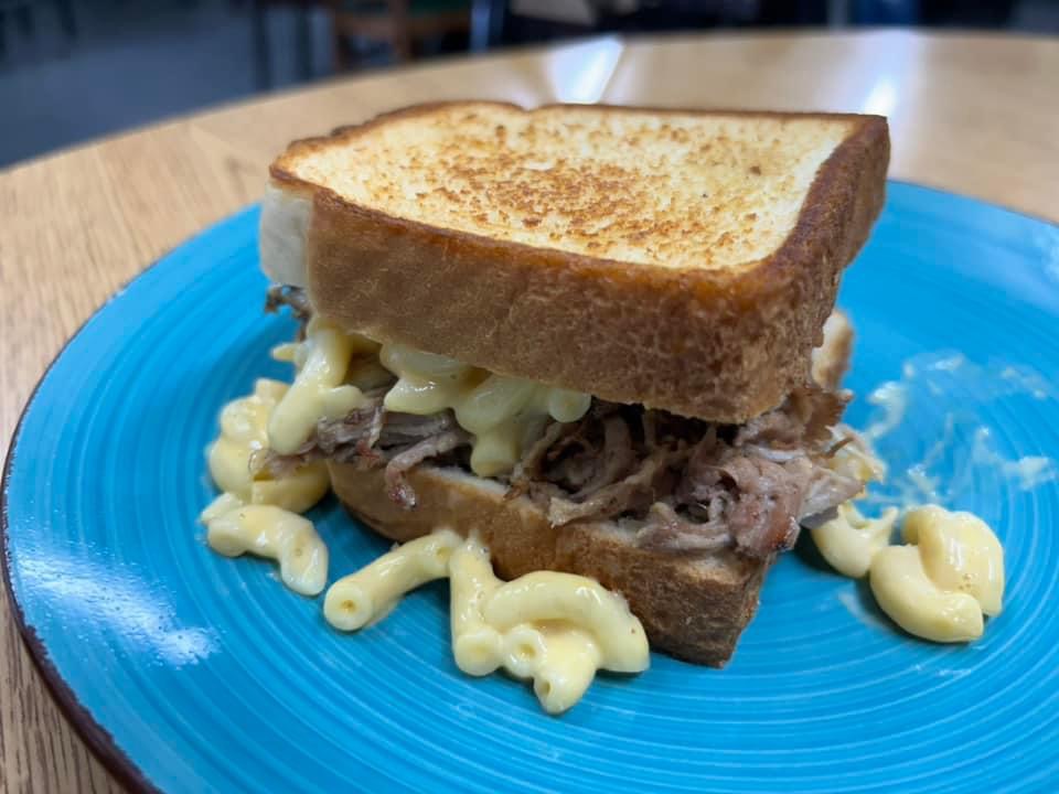 Linda’s Lakeside Diner | 11090 Texanna Rd, Porum, OK 74455, USA | Phone: (918) 570-9094