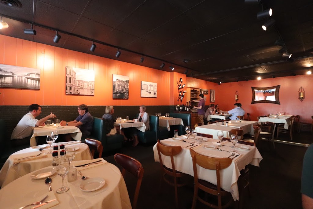 Carmelos Ristorante | 238 Snelling Ave S, St Paul, MN 55105, USA | Phone: (651) 699-2448