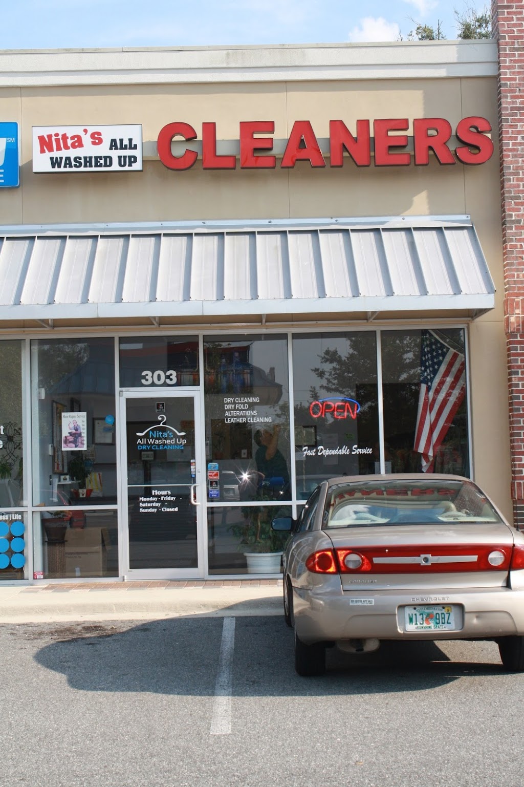 Nitas All Washed Up Dry Cleaning | 12961 N Main St, Jacksonville, FL 32218, USA | Phone: (904) 683-7347