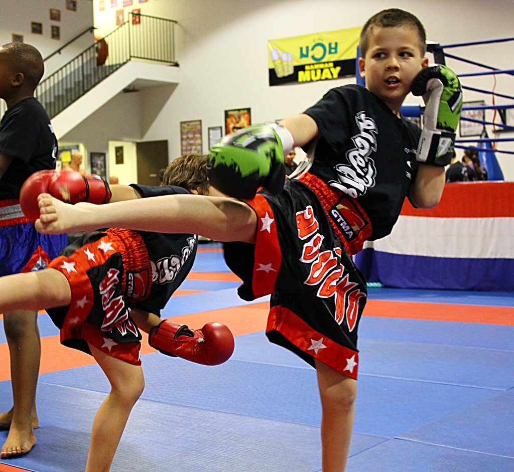 Double Dose Muay Thai and Fitness | 14189 Foothill Blvd STE 105, Fontana, CA 92335, USA | Phone: (909) 574-8424