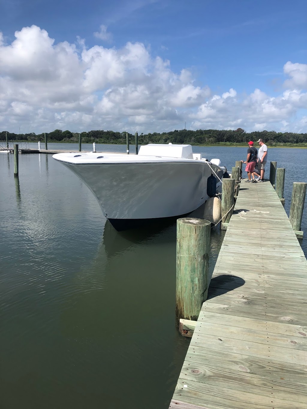 Front Runner Boatworks | 965 Leonard C Taylor Pkwy, Green Cove Springs, FL 32043, USA | Phone: (904) 460-2510