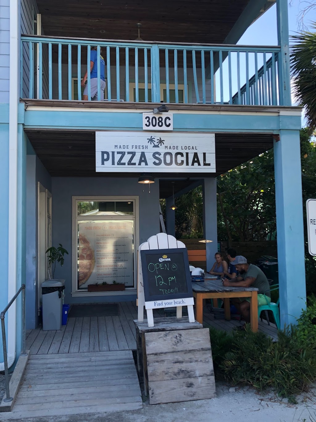 Pizza Social | 308 Pine Ave, Anna Maria, FL 34216, USA | Phone: (941) 251-4070