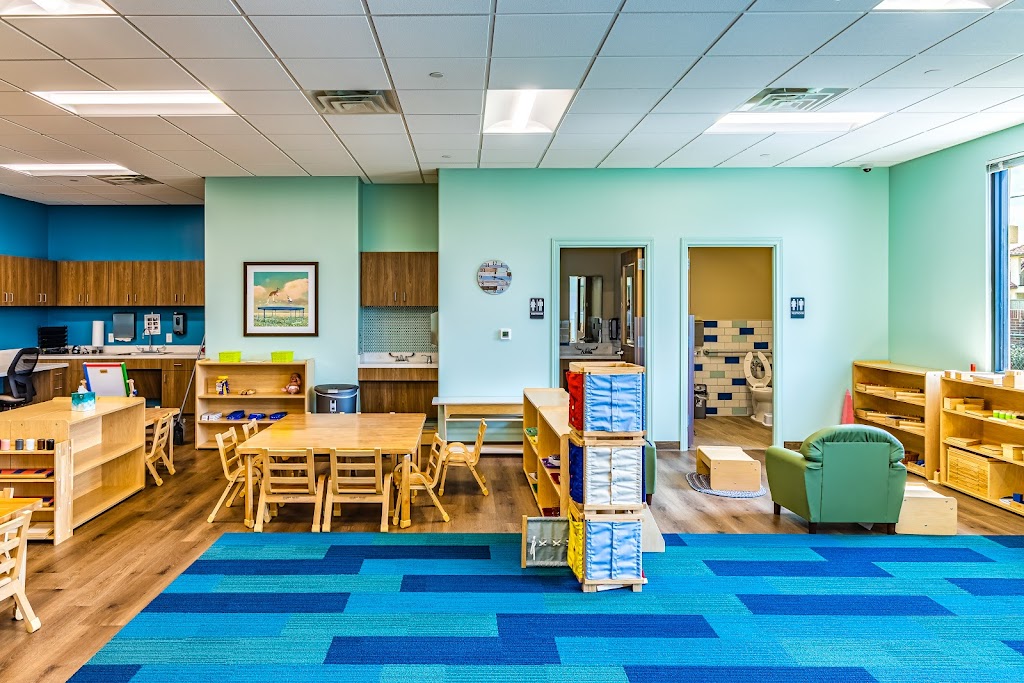 Hummingbird Montessori School - Sunday